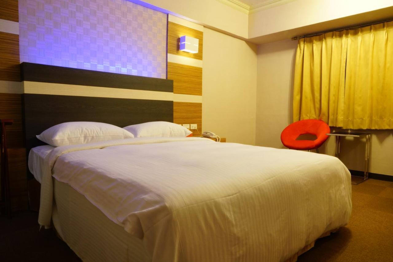 Ying Dai Hotel Tainan Esterno foto