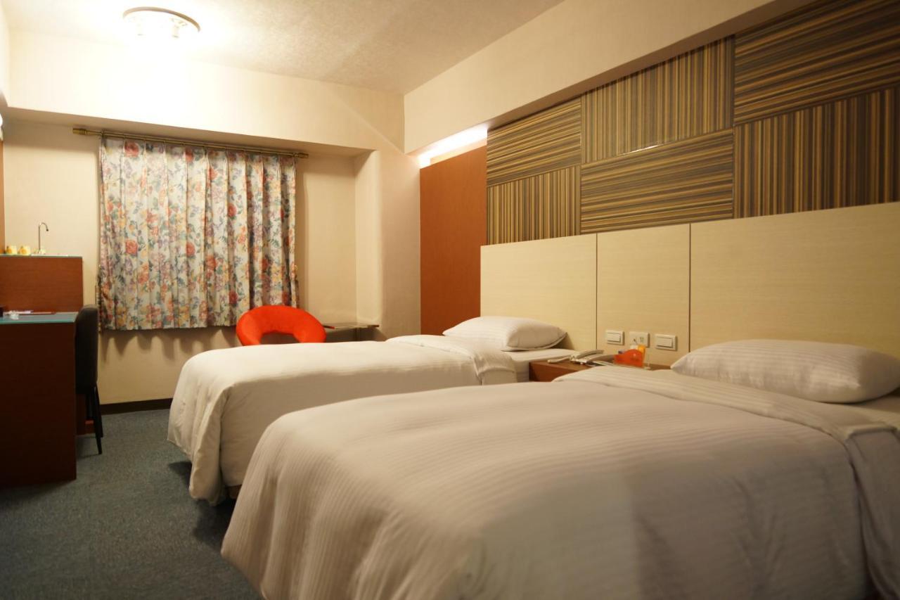 Ying Dai Hotel Tainan Esterno foto